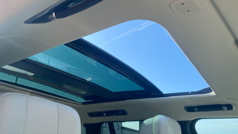 Land Rover Range Rover 4.4 P530 V8 First Edition 4dr Auto Petrol Estate